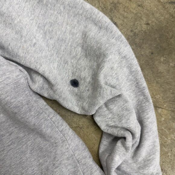 Vintage Lacoste classic crewneck pullover sweatshirt - Picture 4 of 7